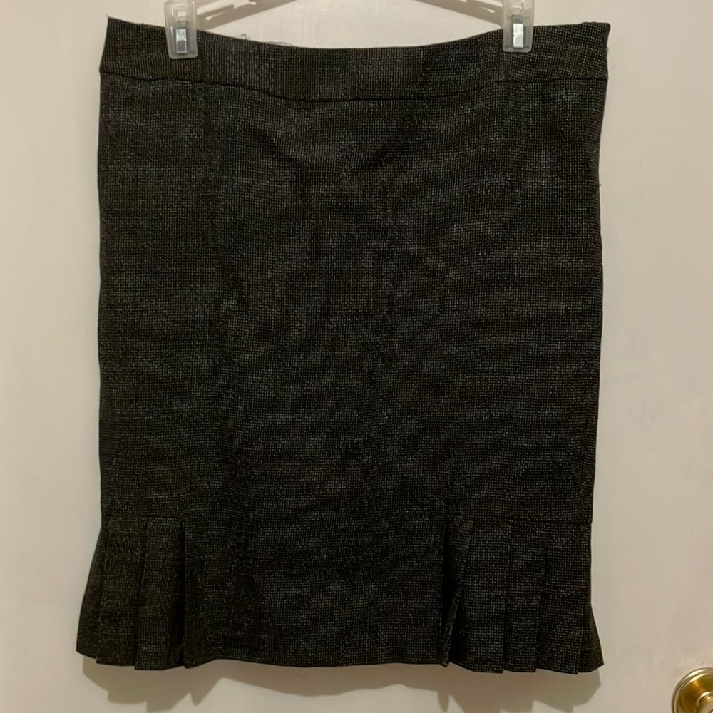 Fully lined 100% wool professional skirt